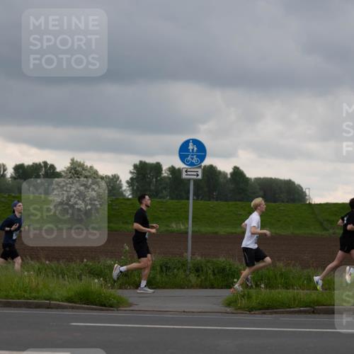 05.05.2024 - 7. Wedeler Halbmarathon Michael Strokosch http://msf.ph/oto/6220973 05.05.2024 10:55:01 Laufen  meine-sportfotos.de