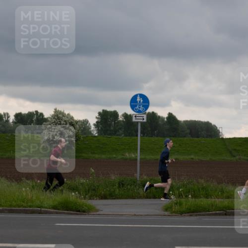 05.05.2024 - 7. Wedeler Halbmarathon Michael Strokosch http://msf.ph/oto/6220979 05.05.2024 10:55:02 Laufen  meine-sportfotos.de