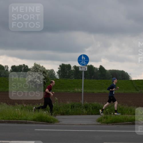 05.05.2024 - 7. Wedeler Halbmarathon Michael Strokosch http://msf.ph/oto/6220980 05.05.2024 10:55:02 Laufen  meine-sportfotos.de