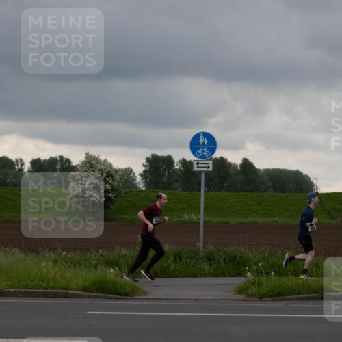 05.05.2024 - 7. Wedeler Halbmarathon Michael Strokosch http://msf.ph/oto/6220981 05.05.2024 10:55:02 Laufen  meine-sportfotos.de