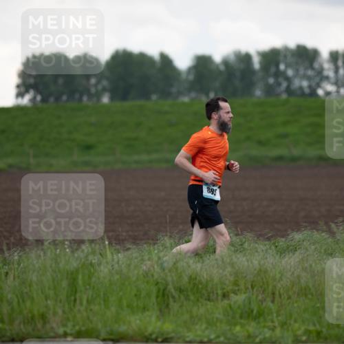 05.05.2024 - 7. Wedeler Halbmarathon Michael Strokosch http://msf.ph/oto/6220988 05.05.2024 10:55:12 Laufen 885 meine-sportfotos.de