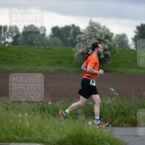 05.05.2024 - 7. Wedeler Halbmarathon Michael Strokosch http://msf.ph/oto/6220991 05.05.2024 10:55:13 Laufen 88 meine-sportfotos.de