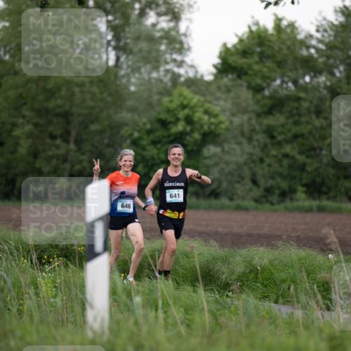 05.05.2024 - 7. Wedeler Halbmarathon Michael Strokosch http://msf.ph/oto/6220999 05.05.2024 10:55:29 Laufen 646, 641 meine-sportfotos.de