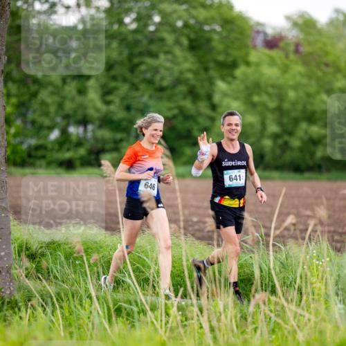 05.05.2024 - 7. Wedeler Halbmarathon Michael Strokosch http://msf.ph/oto/6221003 05.05.2024 10:55:32 Laufen 646, 641 meine-sportfotos.de