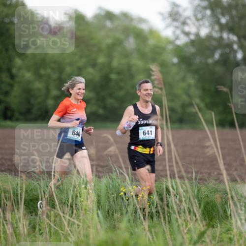 05.05.2024 - 7. Wedeler Halbmarathon Michael Strokosch http://msf.ph/oto/6221004 05.05.2024 10:55:33 Laufen 646, 641 meine-sportfotos.de