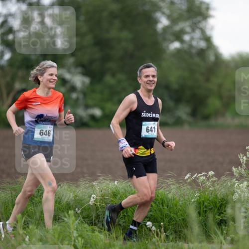 05.05.2024 - 7. Wedeler Halbmarathon Michael Strokosch http://msf.ph/oto/6221006 05.05.2024 10:55:34 Laufen 641, 646 meine-sportfotos.de
