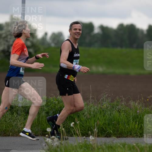 05.05.2024 - 7. Wedeler Halbmarathon Michael Strokosch http://msf.ph/oto/6221010 05.05.2024 10:55:38 Laufen  meine-sportfotos.de