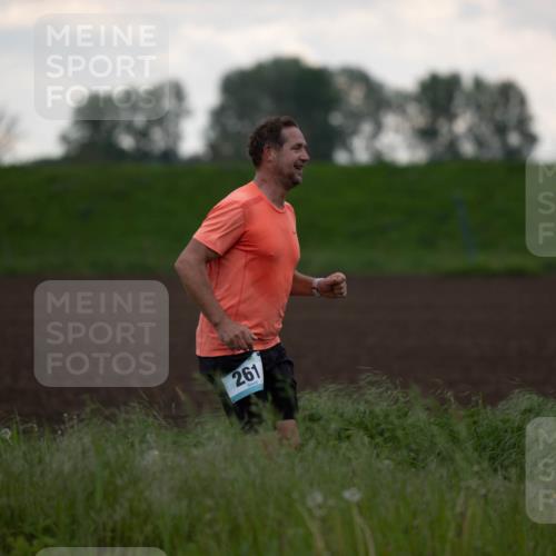 05.05.2024 - 7. Wedeler Halbmarathon Michael Strokosch http://msf.ph/oto/6221016 05.05.2024 10:55:48 Laufen 261 meine-sportfotos.de
