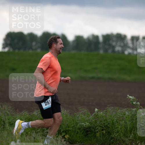 05.05.2024 - 7. Wedeler Halbmarathon Michael Strokosch http://msf.ph/oto/6221018 05.05.2024 10:55:49 Laufen 261 meine-sportfotos.de