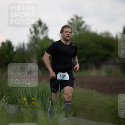 05.05.2024 - 7. Wedeler Halbmarathon Michael Strokosch http://msf.ph/oto/6221037 05.05.2024 10:56:12 Laufen 450, 13 meine-sportfotos.de