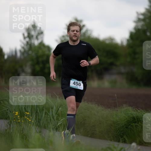 05.05.2024 - 7. Wedeler Halbmarathon Michael Strokosch http://msf.ph/oto/6221038 05.05.2024 10:56:12 Laufen 450, 8, 13 meine-sportfotos.de