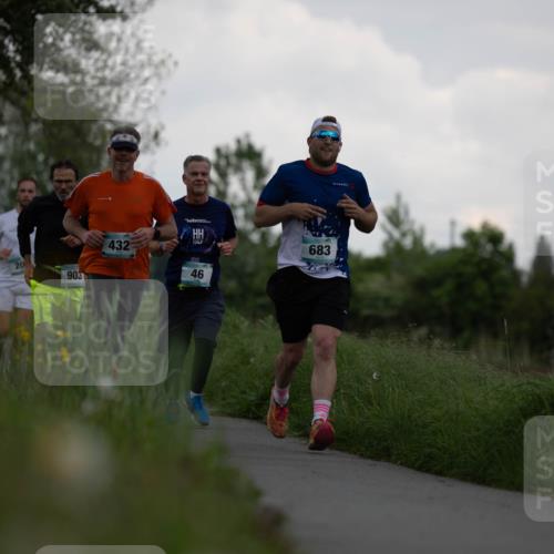 05.05.2024 - 7. Wedeler Halbmarathon Michael Strokosch http://msf.ph/oto/6221071 05.05.2024 10:56:42 Laufen 20, 903, 432, 46, 683 meine-sportfotos.de