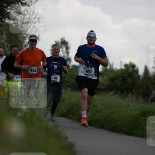 05.05.2024 - 7. Wedeler Halbmarathon Michael Strokosch http://msf.ph/oto/6221072 05.05.2024 10:56:42 Laufen 903, 432, 46, 683 meine-sportfotos.de