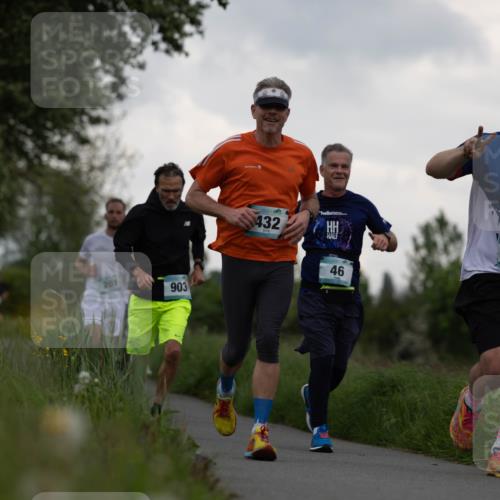 05.05.2024 - 7. Wedeler Halbmarathon Michael Strokosch http://msf.ph/oto/6221076 05.05.2024 10:56:45 Laufen 207, 903, 432, 46, 683 meine-sportfotos.de