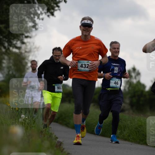 05.05.2024 - 7. Wedeler Halbmarathon Michael Strokosch http://msf.ph/oto/6221077 05.05.2024 10:56:45 Laufen 903, 432, 683, 46 meine-sportfotos.de