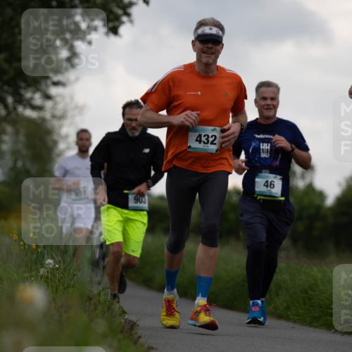 05.05.2024 - 7. Wedeler Halbmarathon Michael Strokosch http://msf.ph/oto/6221078 05.05.2024 10:56:45 Laufen 903, 10, 432, 683, 46 meine-sportfotos.de