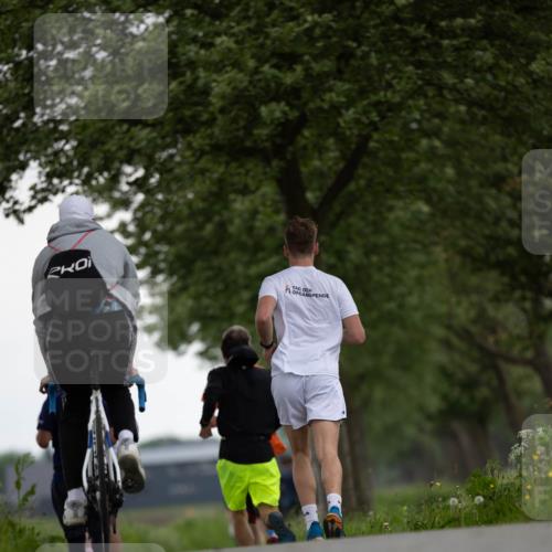 05.05.2024 - 7. Wedeler Halbmarathon Michael Strokosch http://msf.ph/oto/6221081 05.05.2024 10:56:58 Laufen  meine-sportfotos.de
