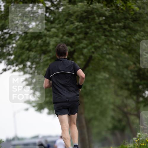 05.05.2024 - 7. Wedeler Halbmarathon Michael Strokosch http://msf.ph/oto/6221087 05.05.2024 10:57:09 Laufen  meine-sportfotos.de