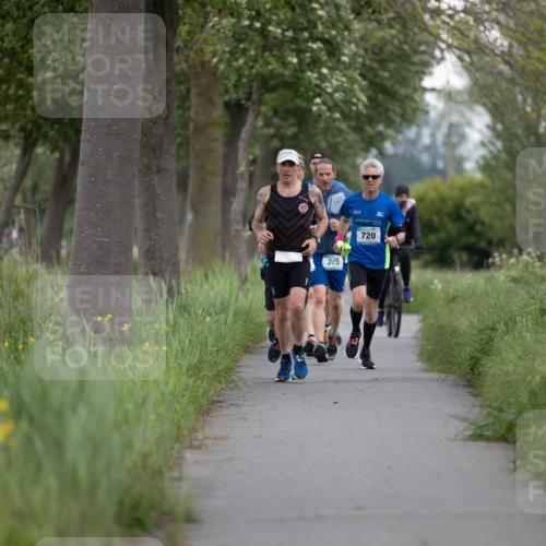 05.05.2024 - 7. Wedeler Halbmarathon Michael Strokosch http://msf.ph/oto/6221092 05.05.2024 10:57:41 Laufen 375, 720 meine-sportfotos.de