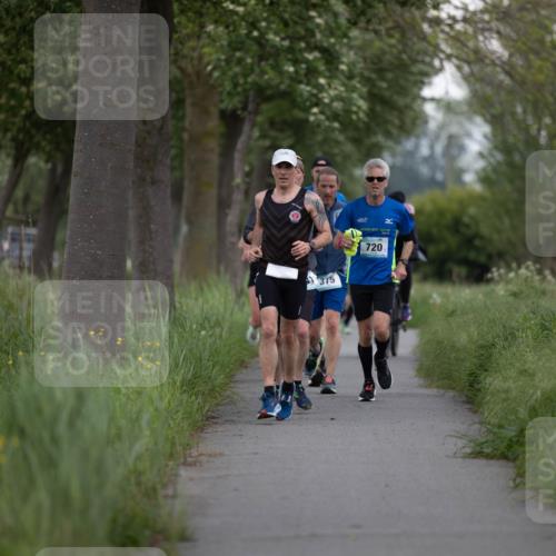 05.05.2024 - 7. Wedeler Halbmarathon Michael Strokosch http://msf.ph/oto/6221094 05.05.2024 10:57:42 Laufen 375, 720 meine-sportfotos.de