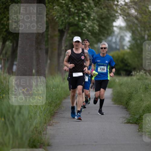 05.05.2024 - 7. Wedeler Halbmarathon Michael Strokosch http://msf.ph/oto/6221095 05.05.2024 10:57:43 Laufen 720 meine-sportfotos.de