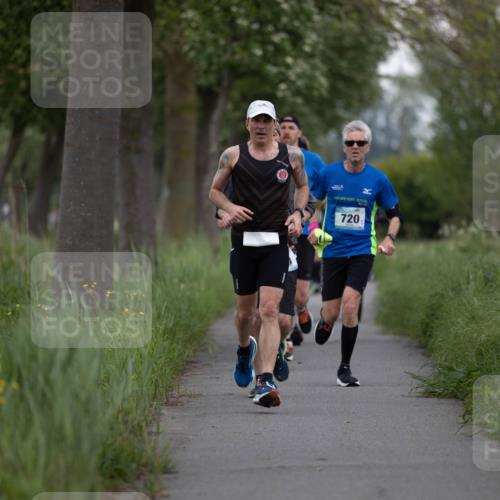 05.05.2024 - 7. Wedeler Halbmarathon Michael Strokosch http://msf.ph/oto/6221096 05.05.2024 10:57:44 Laufen 720 meine-sportfotos.de