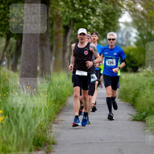 05.05.2024 - 7. Wedeler Halbmarathon Michael Strokosch http://msf.ph/oto/6221097 05.05.2024 10:57:44 Laufen 81, 720 meine-sportfotos.de
