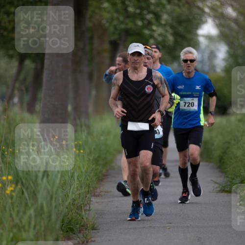 05.05.2024 - 7. Wedeler Halbmarathon Michael Strokosch http://msf.ph/oto/6221100 05.05.2024 10:57:45 Laufen 720 meine-sportfotos.de