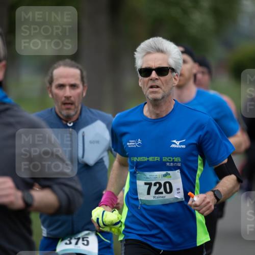 05.05.2024 - 7. Wedeler Halbmarathon Michael Strokosch http://msf.ph/oto/6221103 05.05.2024 10:57:49 Laufen 375, 2016, 720, 5 meine-sportfotos.de