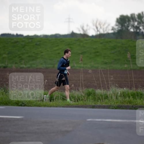 05.05.2024 - 7. Wedeler Halbmarathon Michael Strokosch http://msf.ph/oto/6221121 05.05.2024 10:58:36 Laufen  meine-sportfotos.de