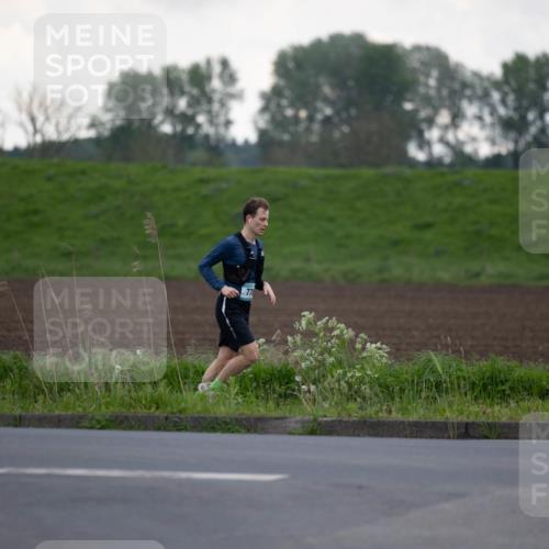 05.05.2024 - 7. Wedeler Halbmarathon Michael Strokosch http://msf.ph/oto/6221122 05.05.2024 10:58:37 Laufen 77 meine-sportfotos.de