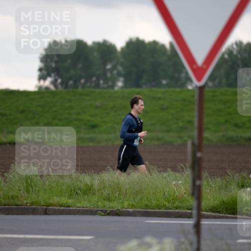 05.05.2024 - 7. Wedeler Halbmarathon Michael Strokosch http://msf.ph/oto/6221123 05.05.2024 10:58:39 Laufen  meine-sportfotos.de
