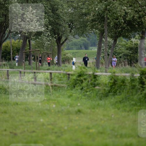 05.05.2024 - 7. Wedeler Halbmarathon Michael Strokosch http://msf.ph/oto/6221137 05.05.2024 11:03:34 Laufen  meine-sportfotos.de