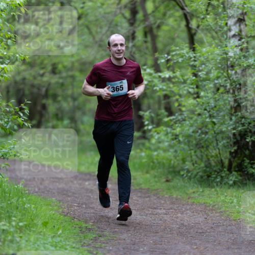 05.05.2024 - 7. Wedeler Halbmarathon Michael Strokosch http://msf.ph/oto/6221310 05.05.2024 10:30:35 Laufen 365 meine-sportfotos.de