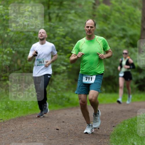 05.05.2024 - 7. Wedeler Halbmarathon Michael Strokosch http://msf.ph/oto/6221350 05.05.2024 10:37:06 Laufen 367, 711 meine-sportfotos.de
