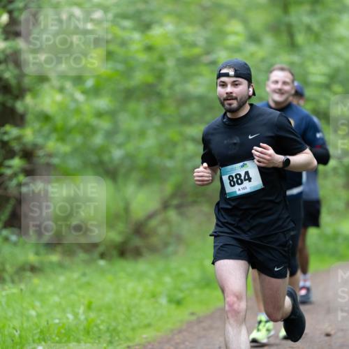 05.05.2024 - 7. Wedeler Halbmarathon Michael Strokosch http://msf.ph/oto/6221367 05.05.2024 10:37:25 Laufen 884, 103 meine-sportfotos.de