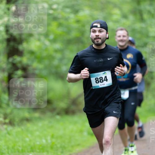 05.05.2024 - 7. Wedeler Halbmarathon Michael Strokosch http://msf.ph/oto/6221368 05.05.2024 10:37:26 Laufen 884, 103 meine-sportfotos.de