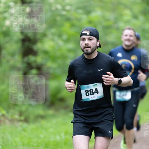 05.05.2024 - 7. Wedeler Halbmarathon Michael Strokosch http://msf.ph/oto/6221369 05.05.2024 10:37:26 Laufen 884, 103 meine-sportfotos.de