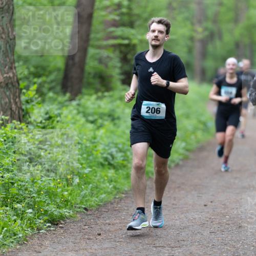 05.05.2024 - 7. Wedeler Halbmarathon Michael Strokosch http://msf.ph/oto/6221384 05.05.2024 10:46:47 Laufen 206, 717 meine-sportfotos.de