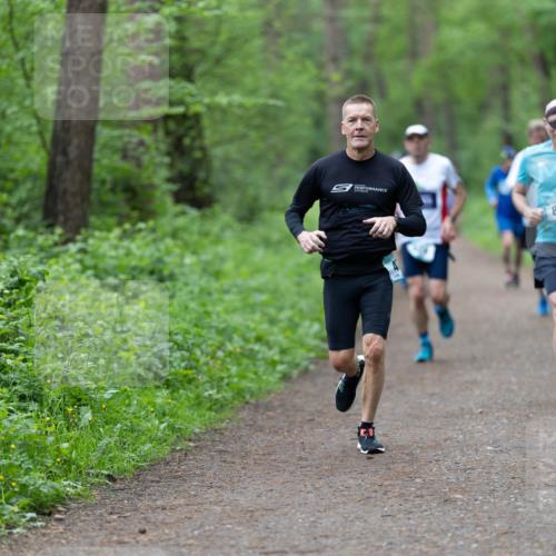 05.05.2024 - 7. Wedeler Halbmarathon Michael Strokosch http://msf.ph/oto/6221387 05.05.2024 10:46:53 Laufen 853 meine-sportfotos.de