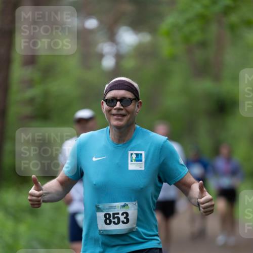 05.05.2024 - 7. Wedeler Halbmarathon Michael Strokosch http://msf.ph/oto/6221390 05.05.2024 10:46:56 Laufen 853 meine-sportfotos.de