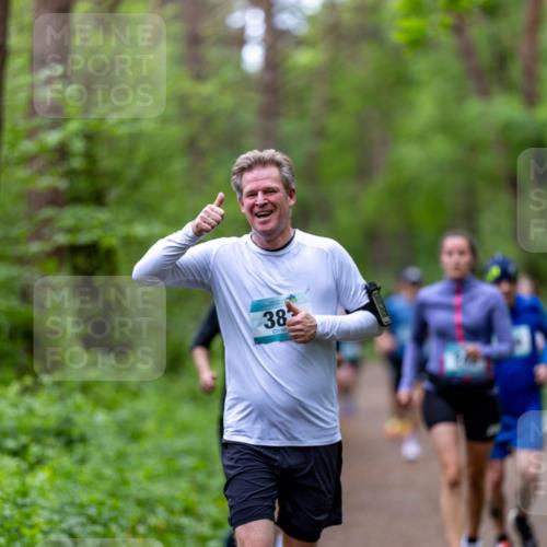05.05.2024 - 7. Wedeler Halbmarathon Michael Strokosch http://msf.ph/oto/6221392 05.05.2024 10:46:58 Laufen 38 meine-sportfotos.de