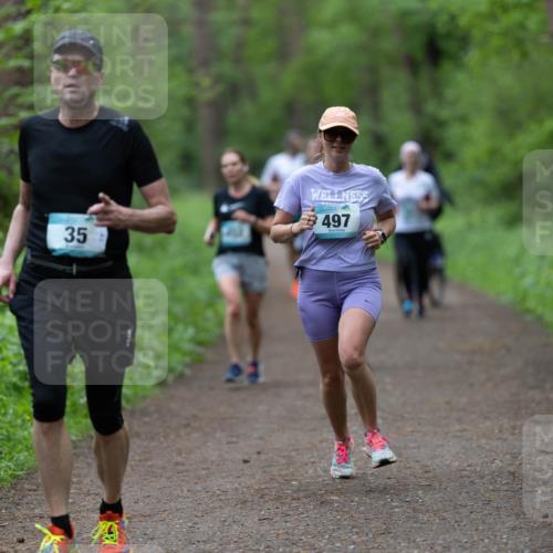 05.05.2024 - 7. Wedeler Halbmarathon Michael Strokosch http://msf.ph/oto/6221406 05.05.2024 10:47:09 Laufen 35, 497 meine-sportfotos.de