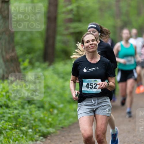 05.05.2024 - 7. Wedeler Halbmarathon Michael Strokosch http://msf.ph/oto/6221412 05.05.2024 10:47:13 Laufen 452 meine-sportfotos.de