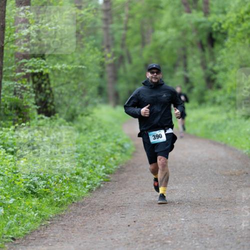 05.05.2024 - 7. Wedeler Halbmarathon Michael Strokosch http://msf.ph/oto/6221419 05.05.2024 10:47:20 Laufen 390 meine-sportfotos.de