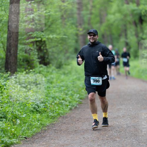 05.05.2024 - 7. Wedeler Halbmarathon Michael Strokosch http://msf.ph/oto/6221421 05.05.2024 10:47:21 Laufen 390 meine-sportfotos.de
