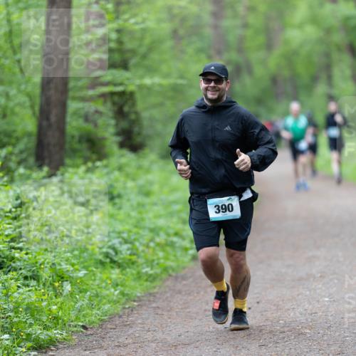 05.05.2024 - 7. Wedeler Halbmarathon Michael Strokosch http://msf.ph/oto/6221423 05.05.2024 10:47:22 Laufen 390 meine-sportfotos.de