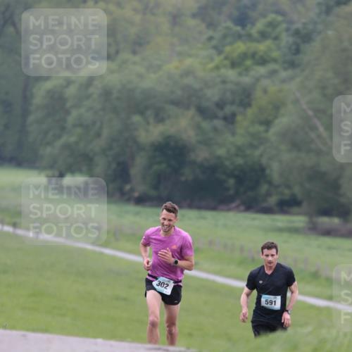 05.05.2024 - 7. Wedeler Halbmarathon H.Heesch http://msf.ph/oto/6221497 05.05.2024 10:52:54 Laufen 591, 302 meine-sportfotos.de