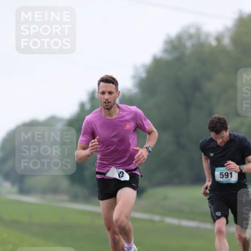 05.05.2024 - 7. Wedeler Halbmarathon H.Heesch http://msf.ph/oto/6221504 05.05.2024 10:53:00 Laufen 591 meine-sportfotos.de