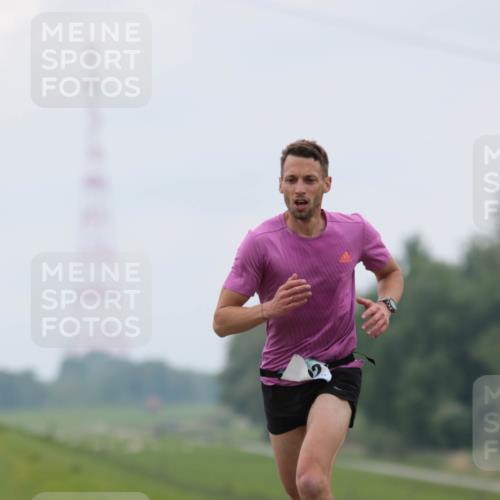 05.05.2024 - 7. Wedeler Halbmarathon H.Heesch http://msf.ph/oto/6221507 05.05.2024 10:53:01 Laufen  meine-sportfotos.de